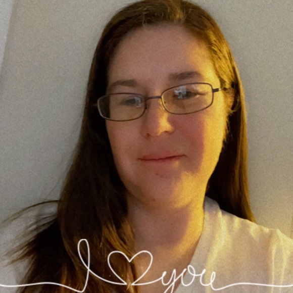 Meet your Posher, Lindsay - Picture 2 of 13